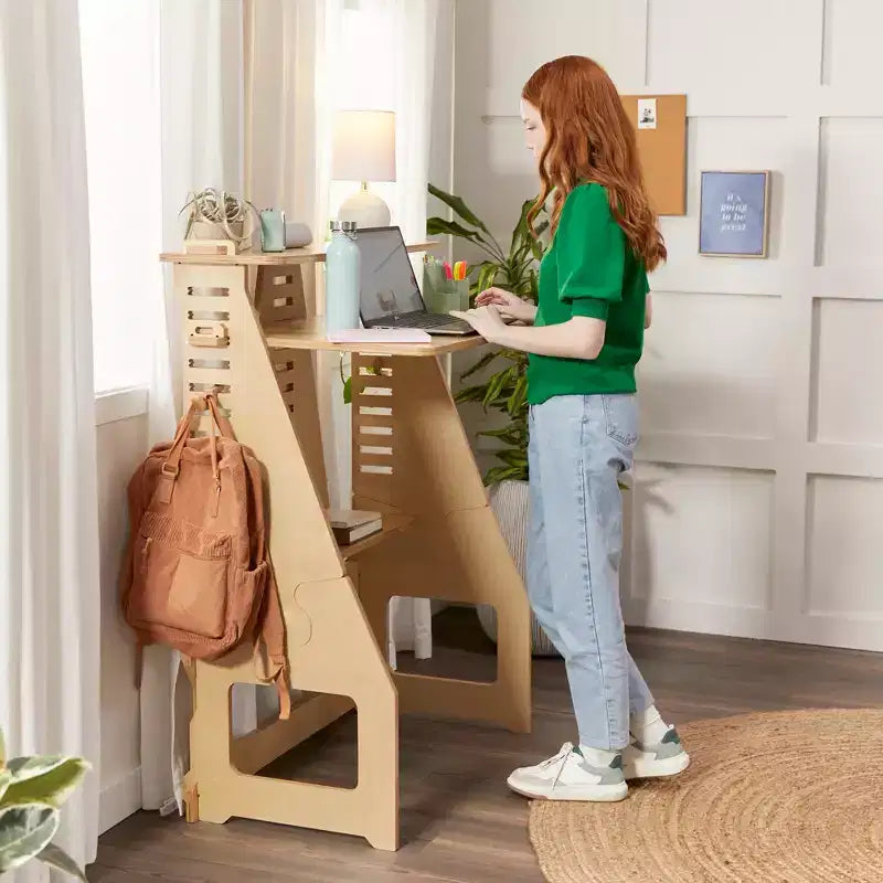 Escritorio de Madera "Crece Conmigo" para Sentarse o Estar de Pie, Ajustable, Mueble Montessori, Natural