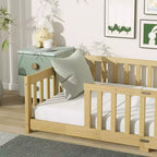 Cama de piso individual con valla sin puerta, cama de piso de madera de caucho con barandillas de seguridad