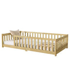 Cama de piso individual con valla sin puerta, cama de piso de madera de caucho con barandillas de seguridad